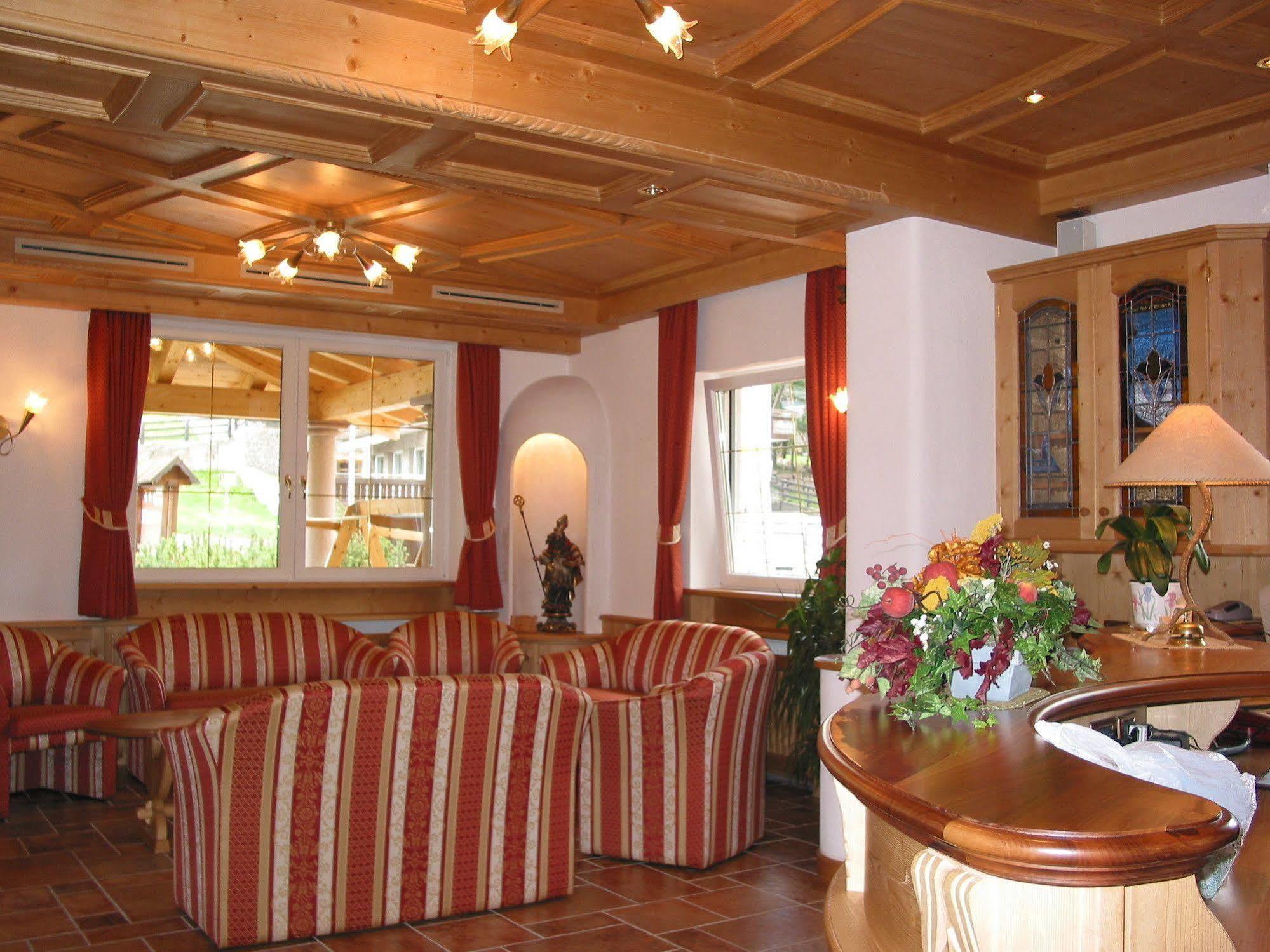 Al Piccolo Hotel Vigo di Fassa Exterior photo